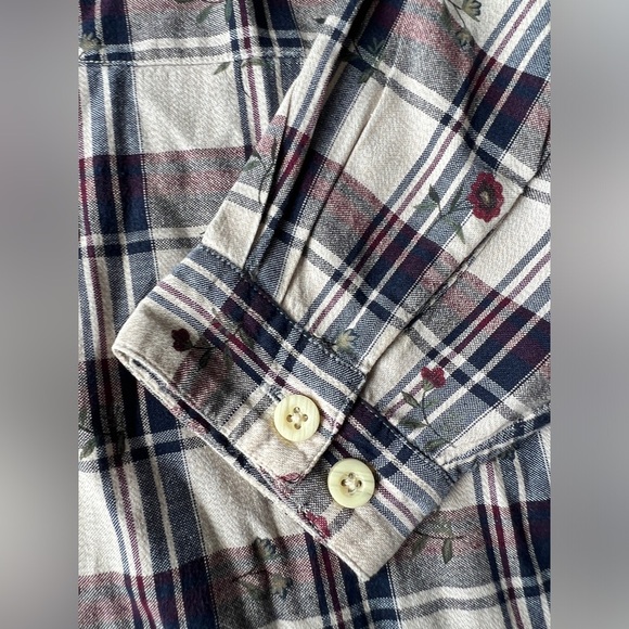 Northern Reflections Womens Cabin Core Floral Plaid Button Up Shirt Country M - Picture 6 of 10